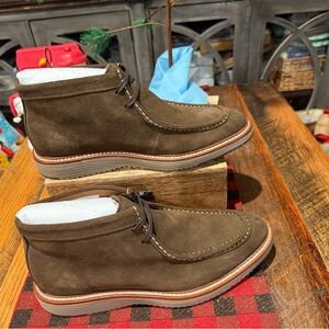 Men's Brown Suede Chukka Boots